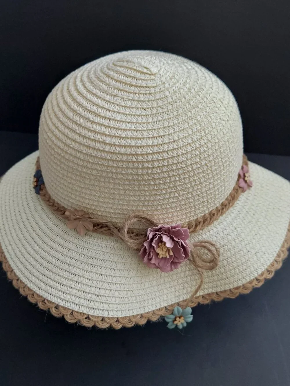 BIenvenu Girls Straw Sun Hat w/ Floral Trim Lightweight Summer Casual/Beach NWT